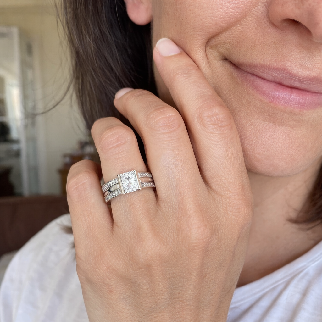 Anello Vetro Incastonato Antico Oro bianco