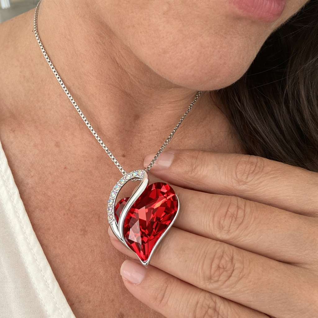 Collana Infinito Cuore Rubino
