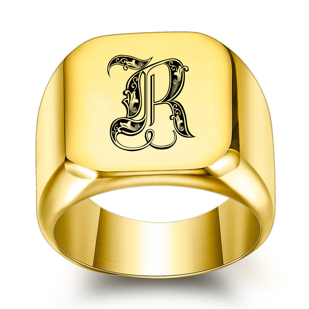 Noble Anello Classico con Iniziale Oro Giallo