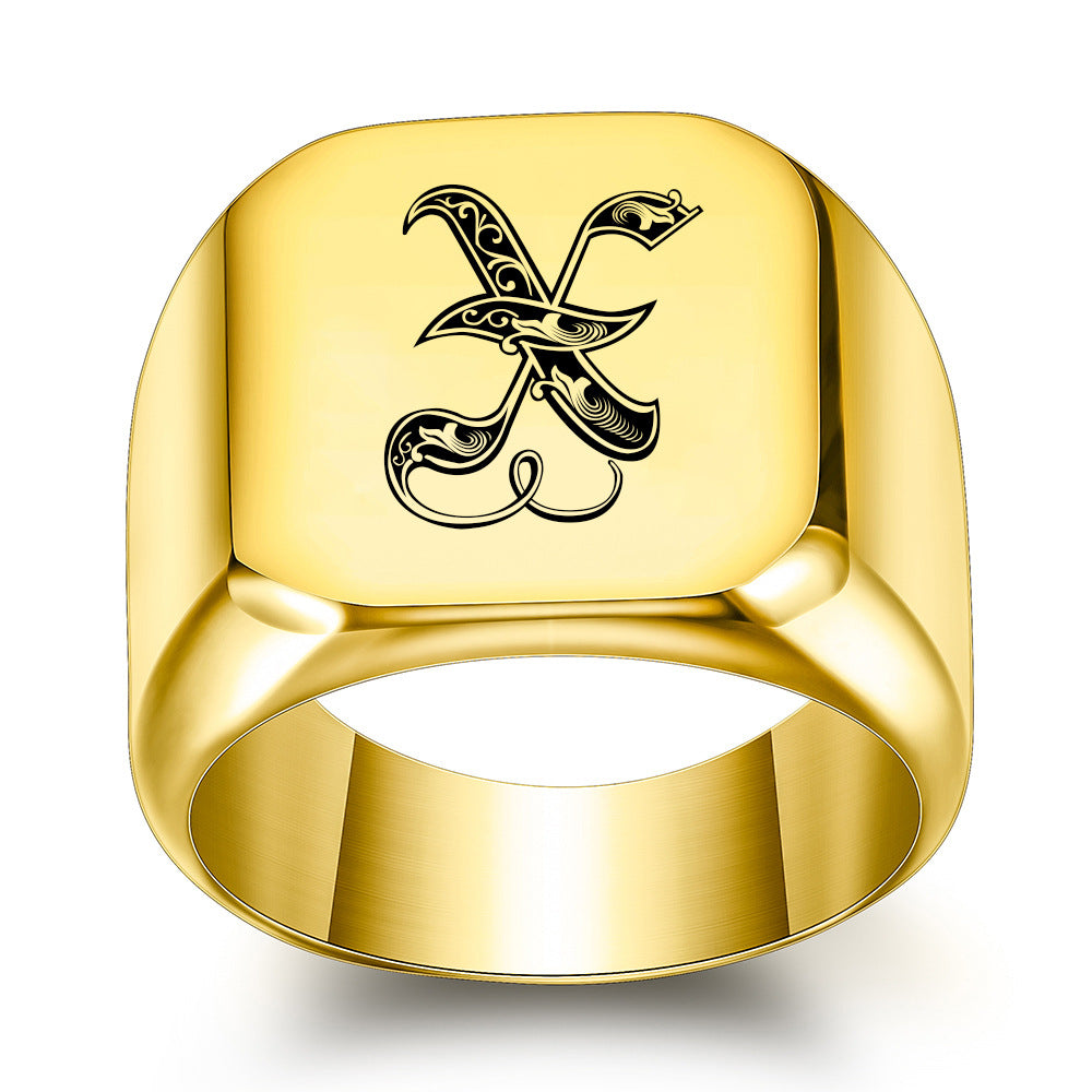 Noble Anello Classico con Iniziale Oro Giallo