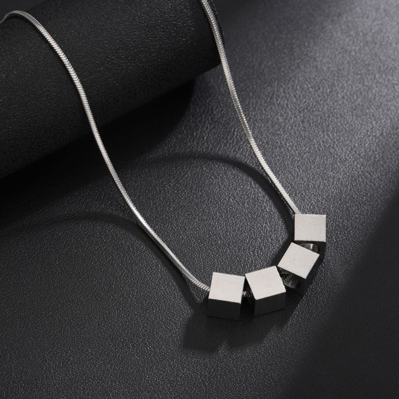 Zaylen Collana Cubo Linea