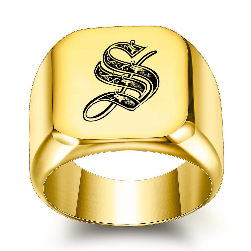 Noble Anello Classico con Iniziale Oro Giallo