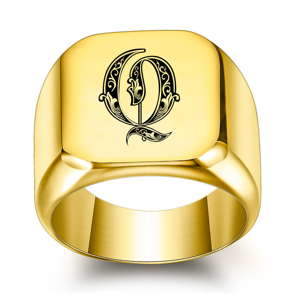 Noble Anello Classico con Iniziale Oro Giallo