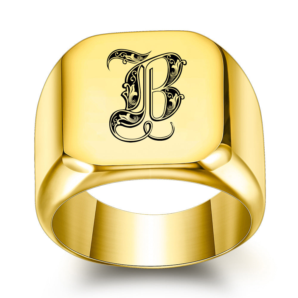 Noble Anello Classico con Iniziale Oro Giallo