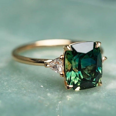 Anello Pietra Verde Stile Vintage