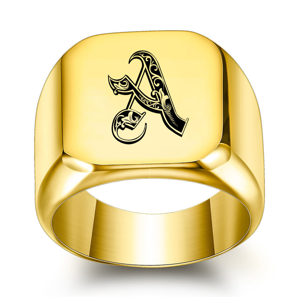 Noble Anello Classico con Iniziale Oro Giallo