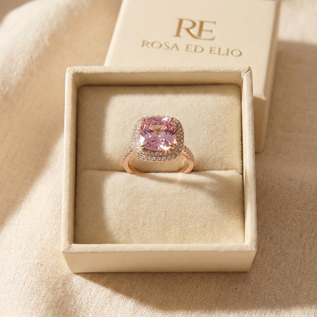 Anello Zaffiro Rosa Taglio Cushion Oro rosa nel cofanetto Rosa ed Elio